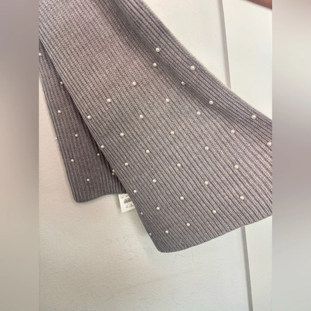 J. CREW NWT GREY KNITTED PEARL DETAILED RECTANGLE SCARF